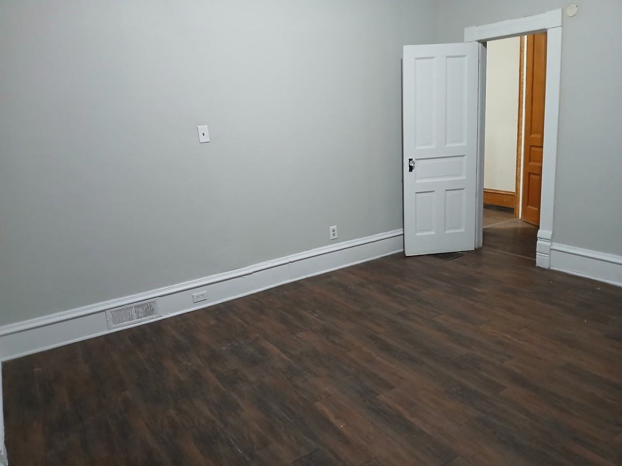 510 S Saint Joseph St #1 - Photo 7 of 11