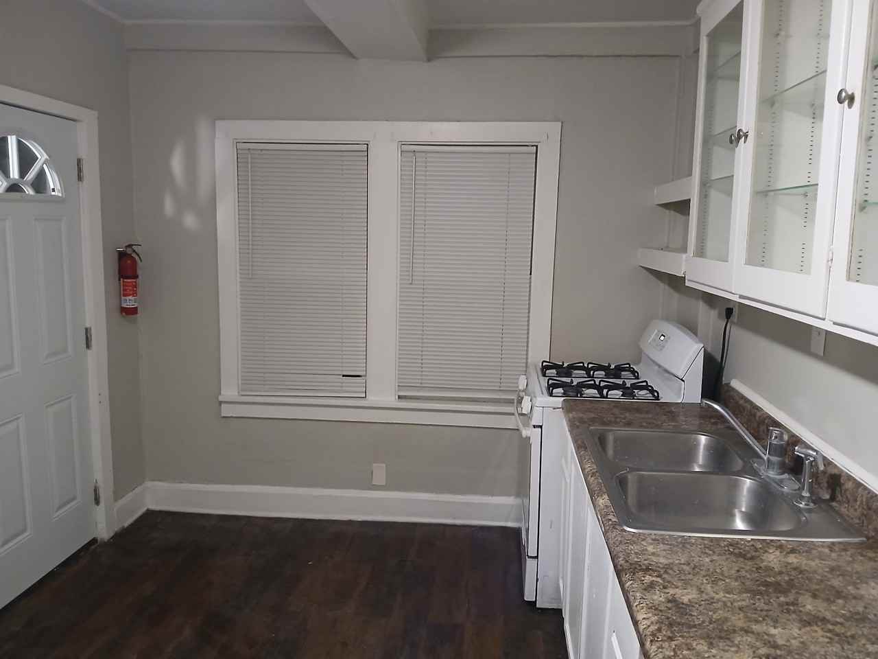 510 S Saint Joseph St #1 - Photo 5 of 11