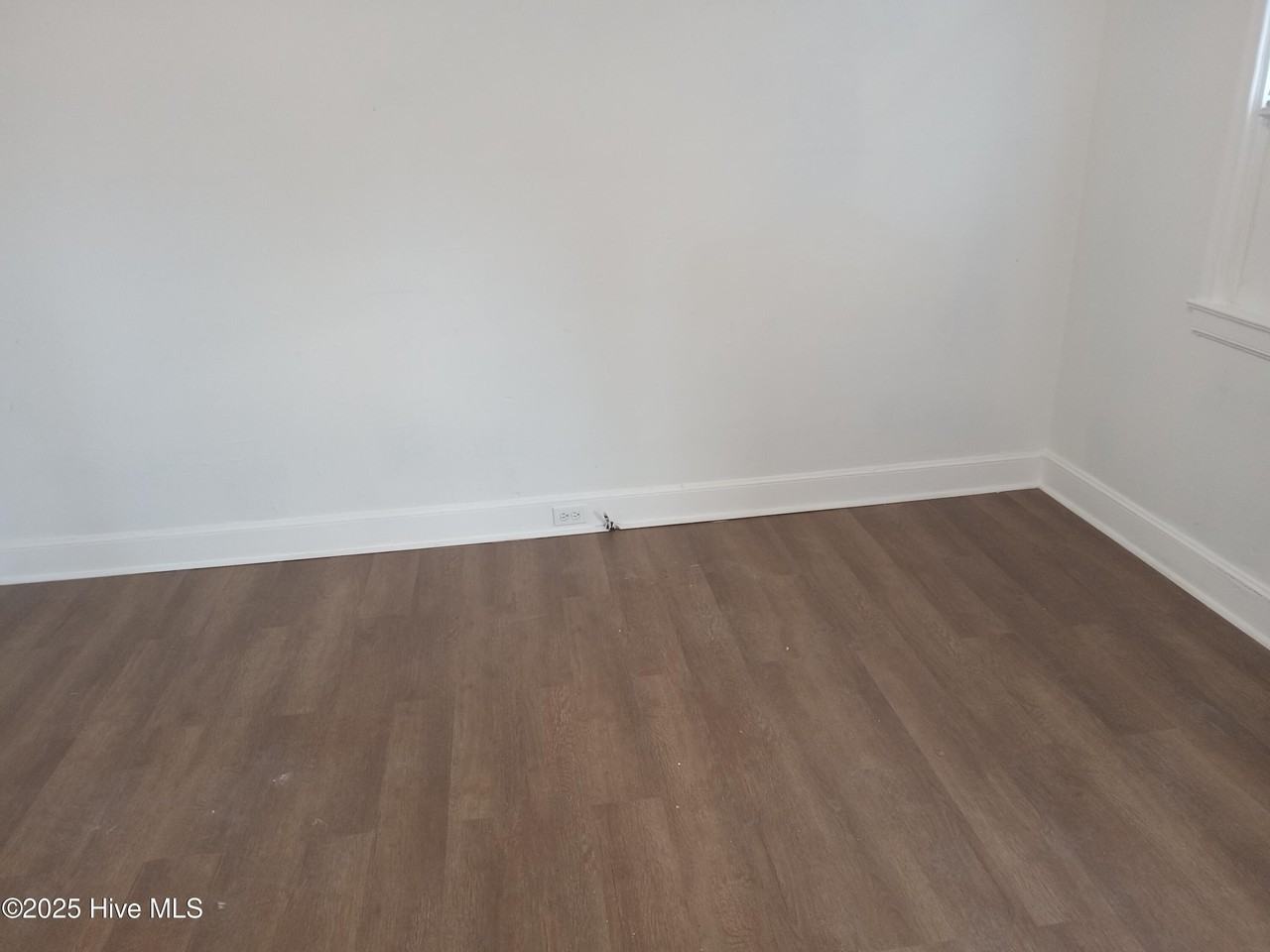 321 Charlotte St Apt C3 #C3 - Photo 3 of 8