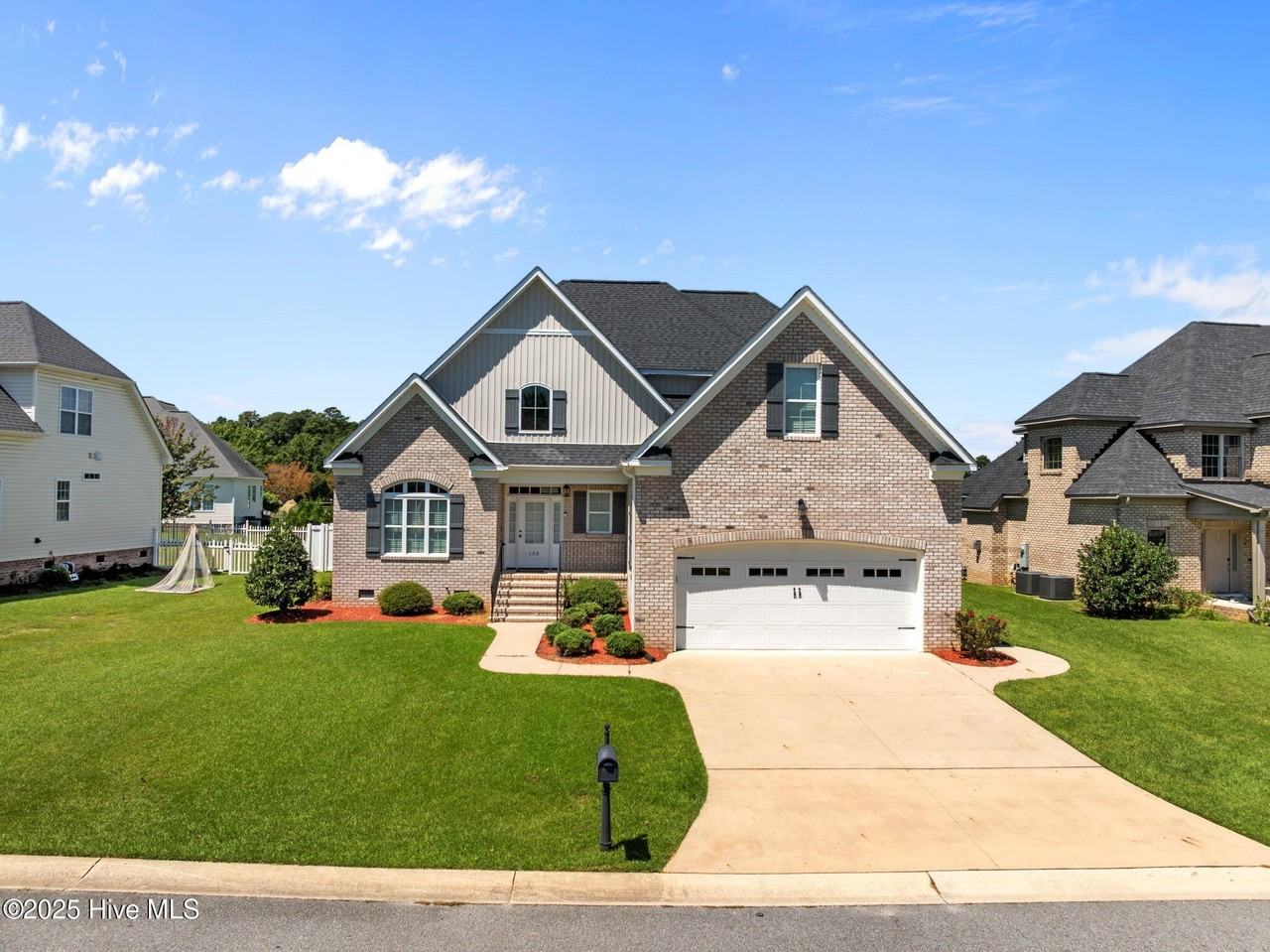 133 Blackwater Dr - Photo 4 of 48