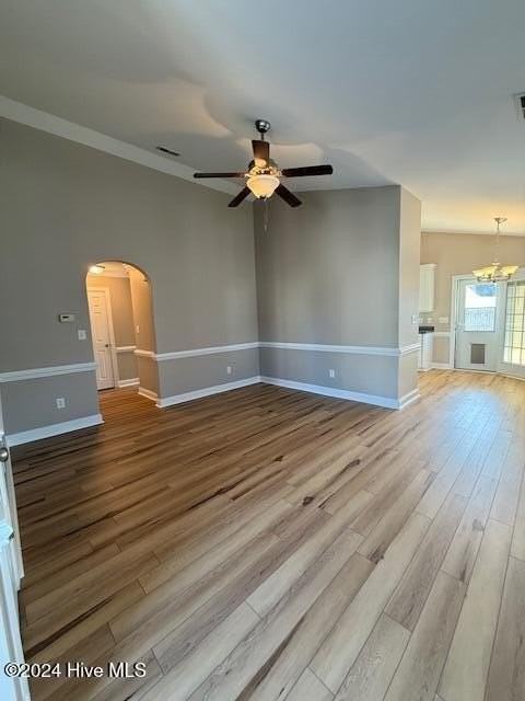 729 Seneca Ct - Photo 2 of 17