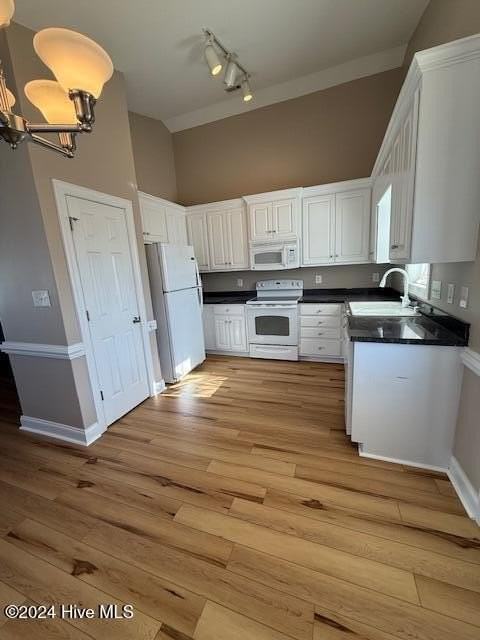 729 Seneca Ct - Photo 5 of 17