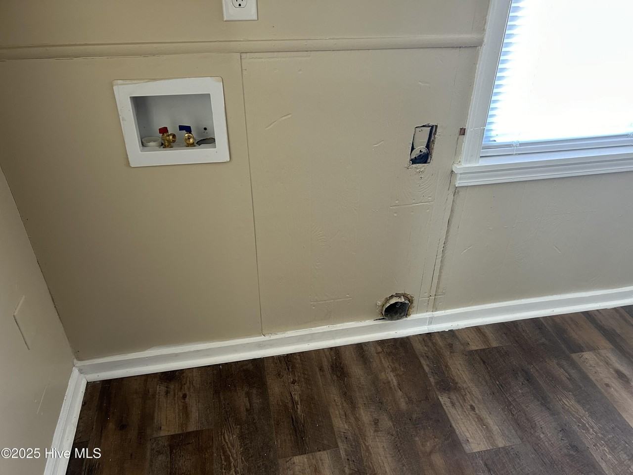 178 Rosalyn Rd - Photo 7 of 19