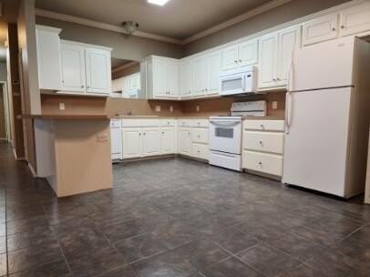 5707 Fordham St - Photo 7 of 20