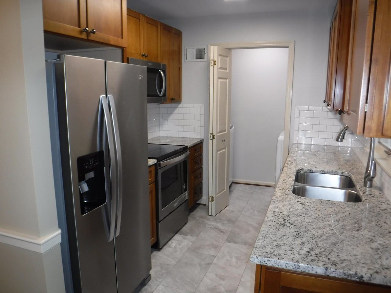 2964 Candlelight Way Unit B #B - Photo 3 of 6