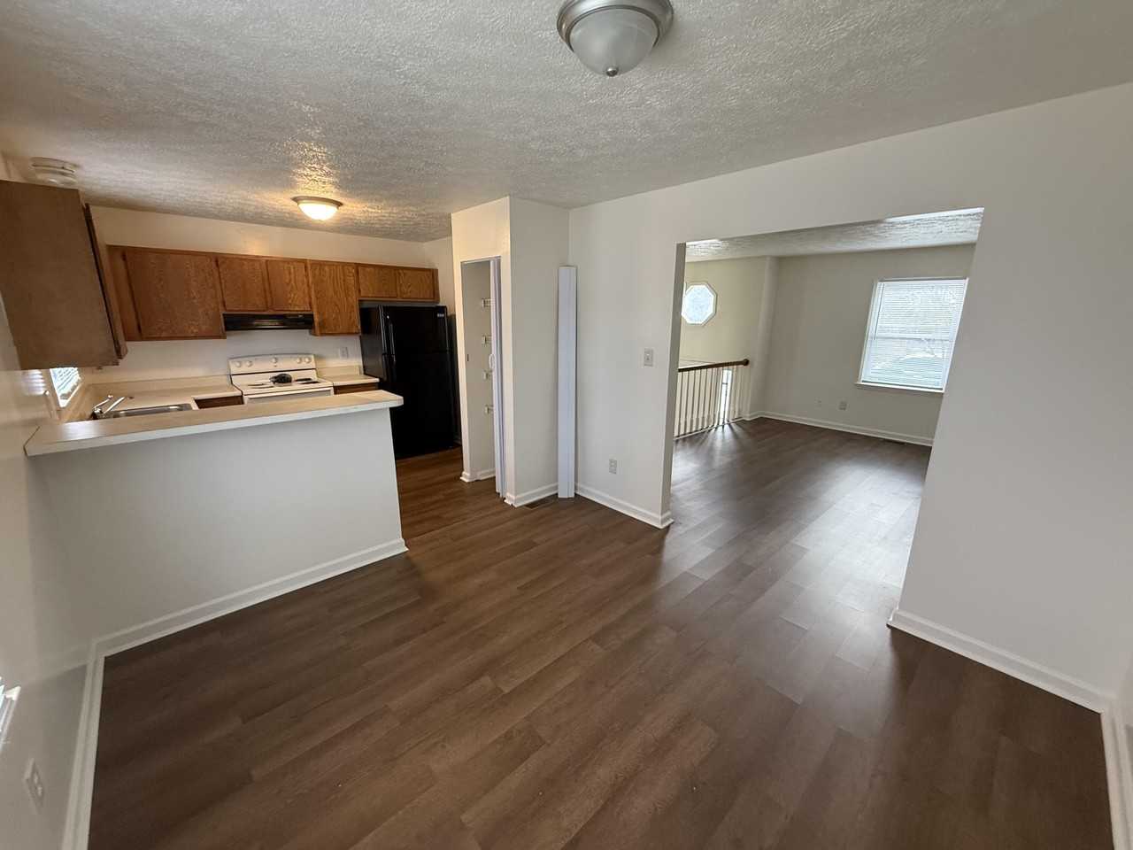 2156 Deauville Dr - Photo 5 of 21