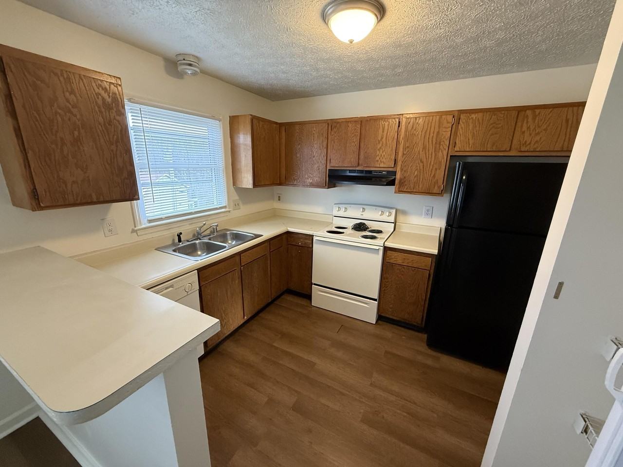 2156 Deauville Dr - Photo 6 of 21