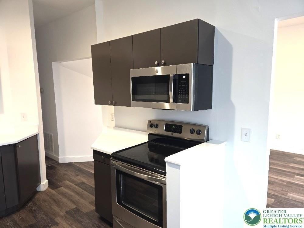 130 N 2nd St Apt C #C - Photo 5 of 10