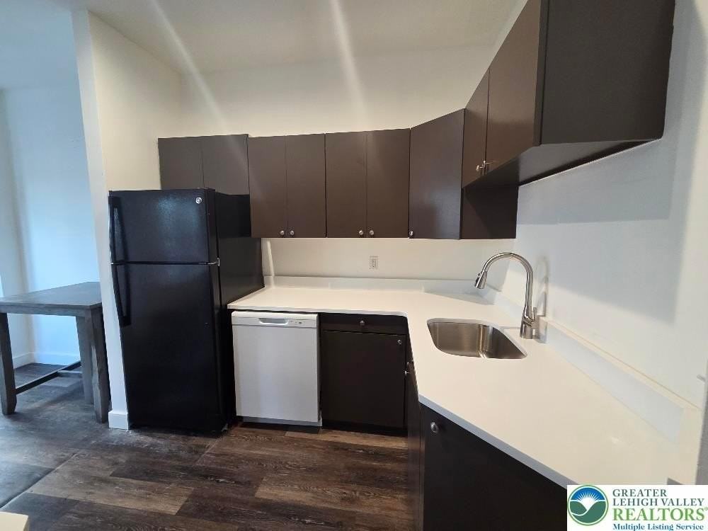 130 N 2nd St Apt C #C - Photo 6 of 10