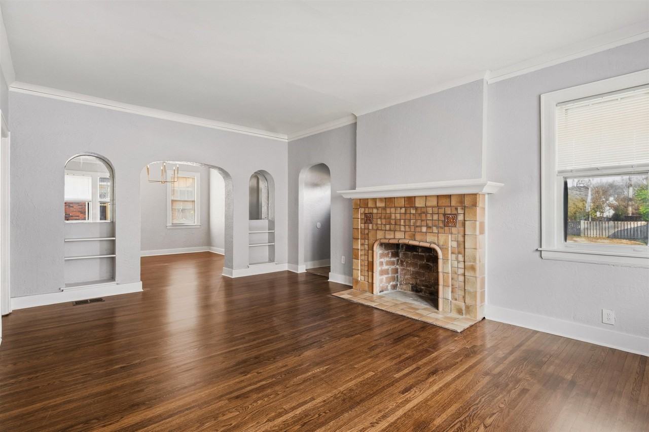 871 University St - Photo 6 of 26