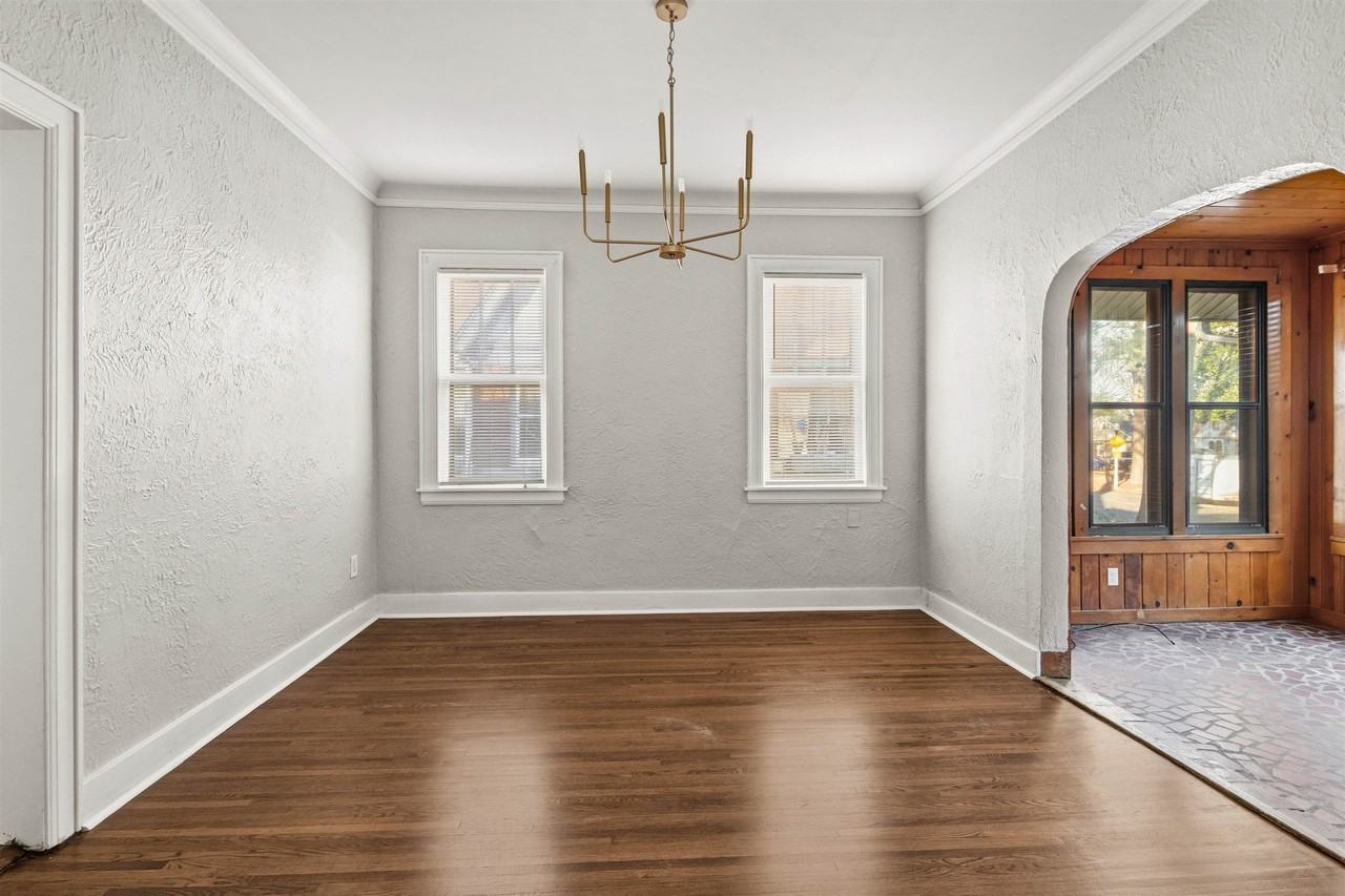 871 University St - Photo 7 of 26