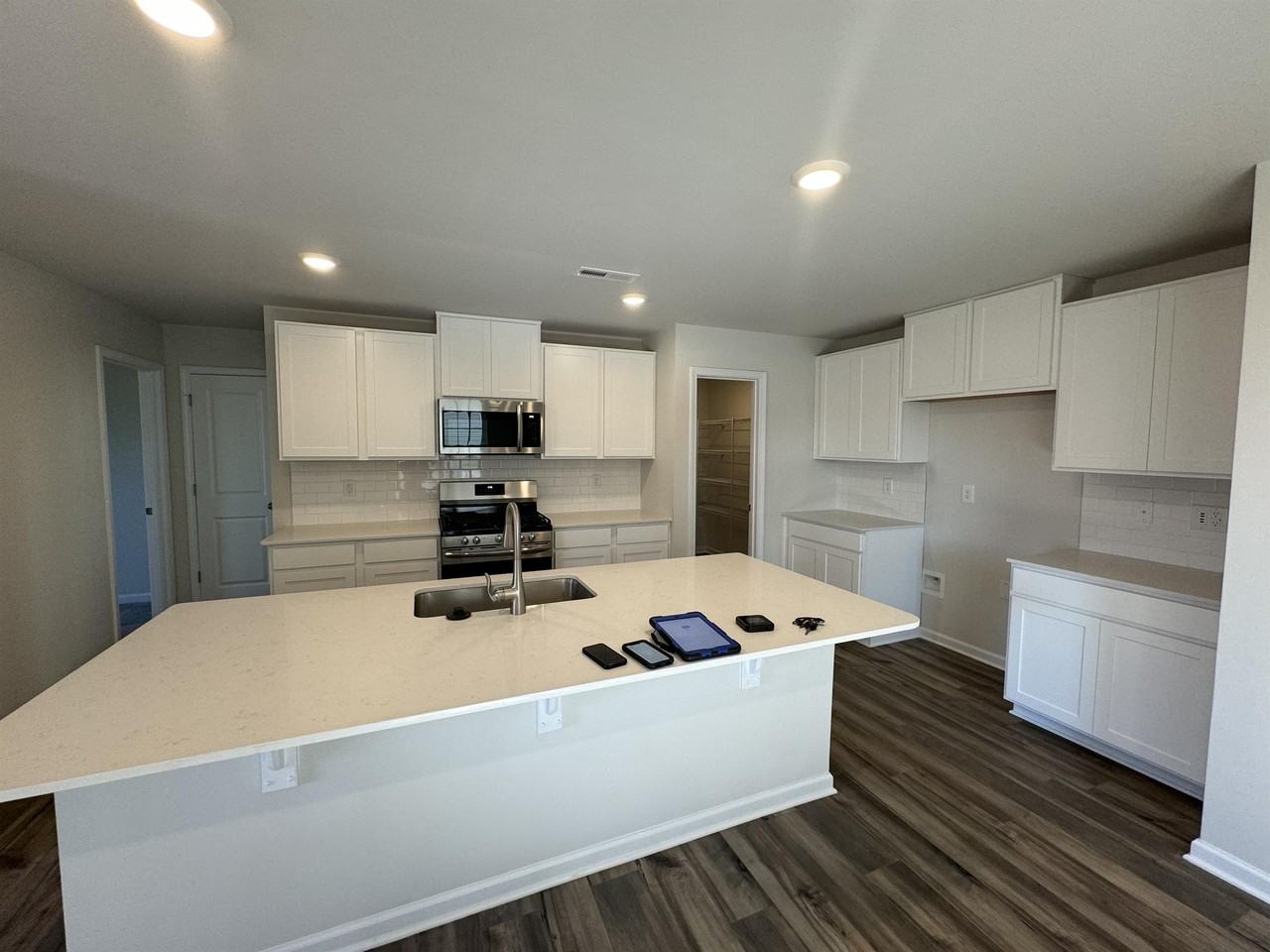 193 Brentwood Dr #1 - Photo 5 of 16