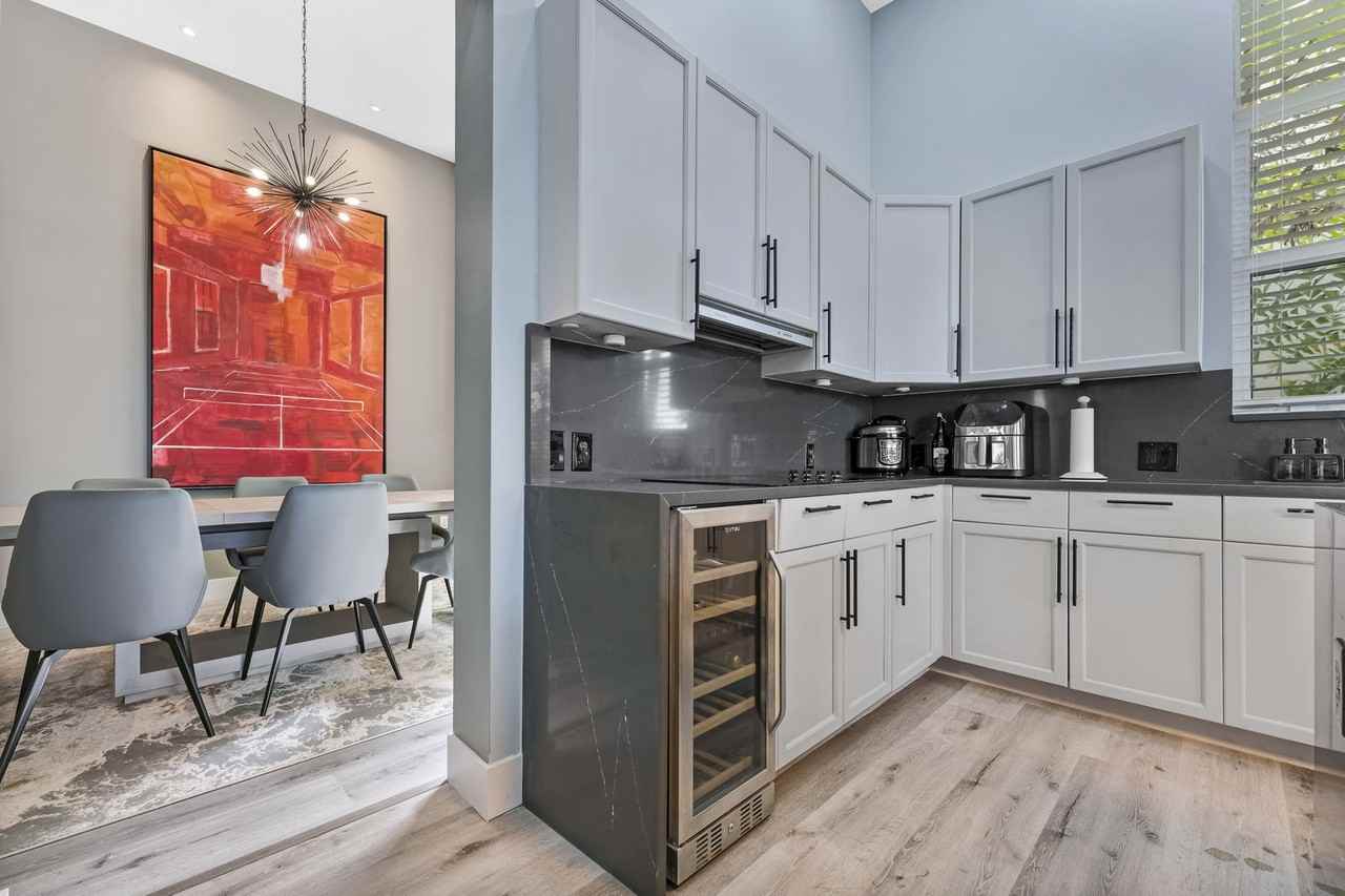 5046 Sw 162nd Ave - Photo 3 of 8