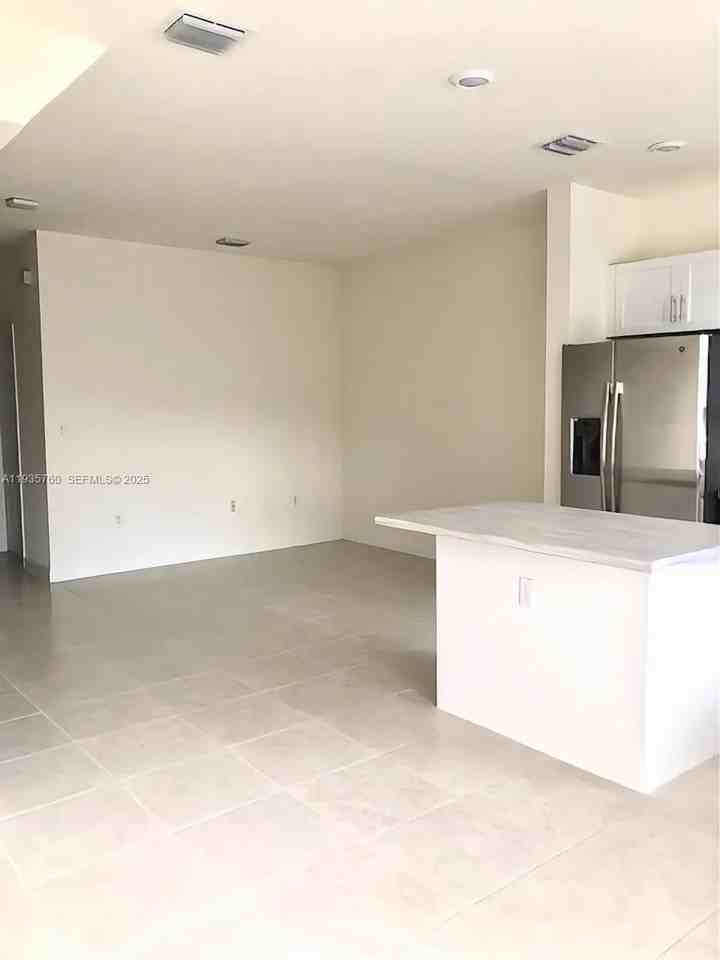 3276 W 106th Ter #3276 - Photo 5 of 8