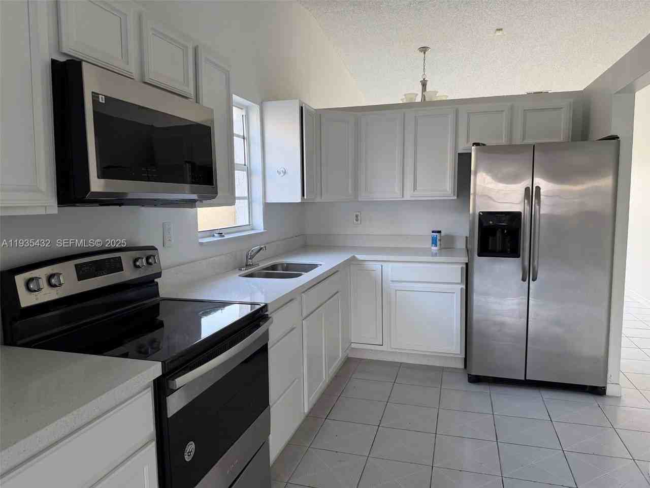 16227 Sw 305th St - Photo 3 of 8