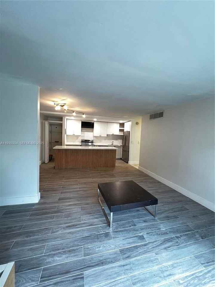 4470 Nw 79th Ave #1C - Photo 6 of 8