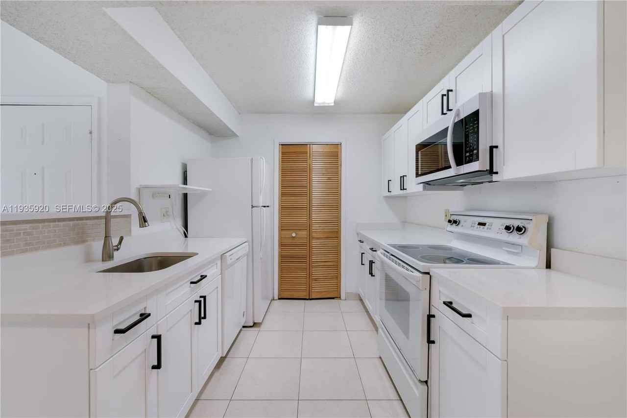 10361 Sw 150th Ct #13207 - Photo 4 of 8