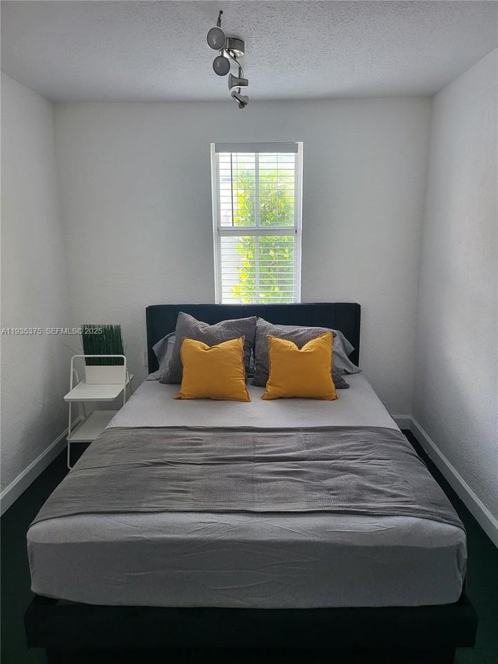 210 Ne 110th St #210 - Photo 6 of 8