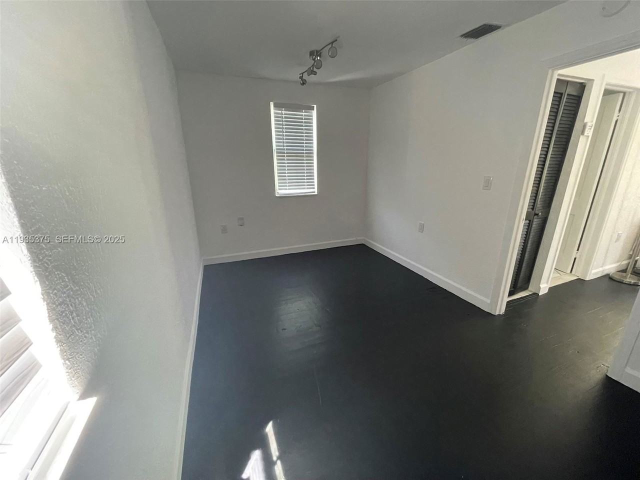 210 Ne 110th St #210 - Photo 7 of 8