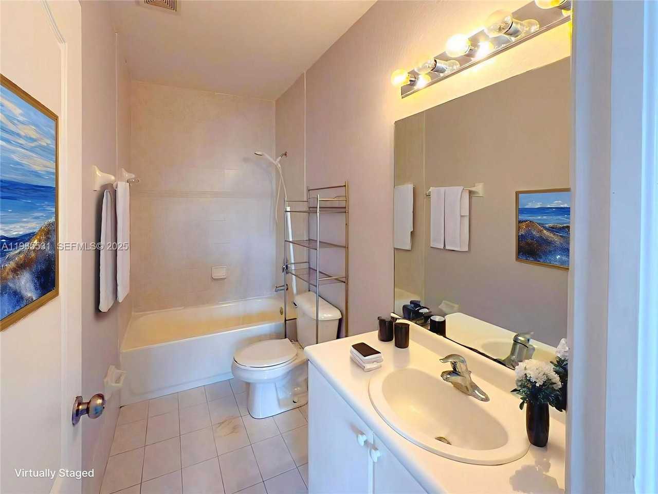 1543 Se 25th St #204 - Photo 5 of 8