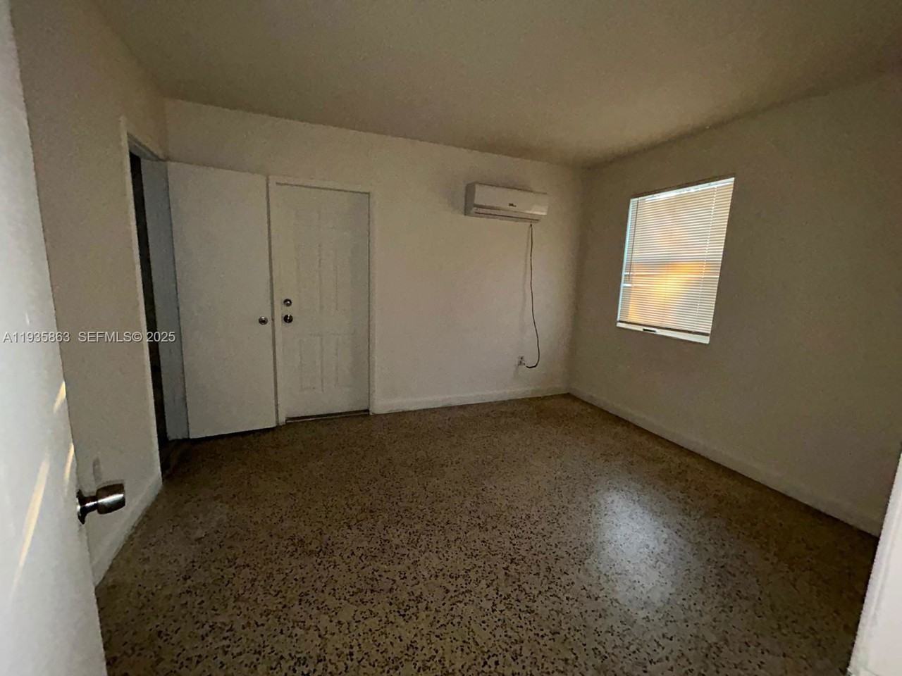 3009 Nw 22nd Ct #1 - Photo 3 of 5