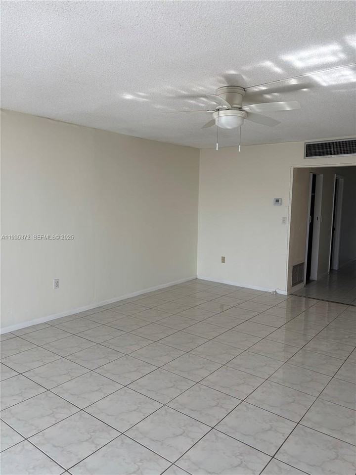 1470 Ne 125th Ter #705 - Photo 3 of 8