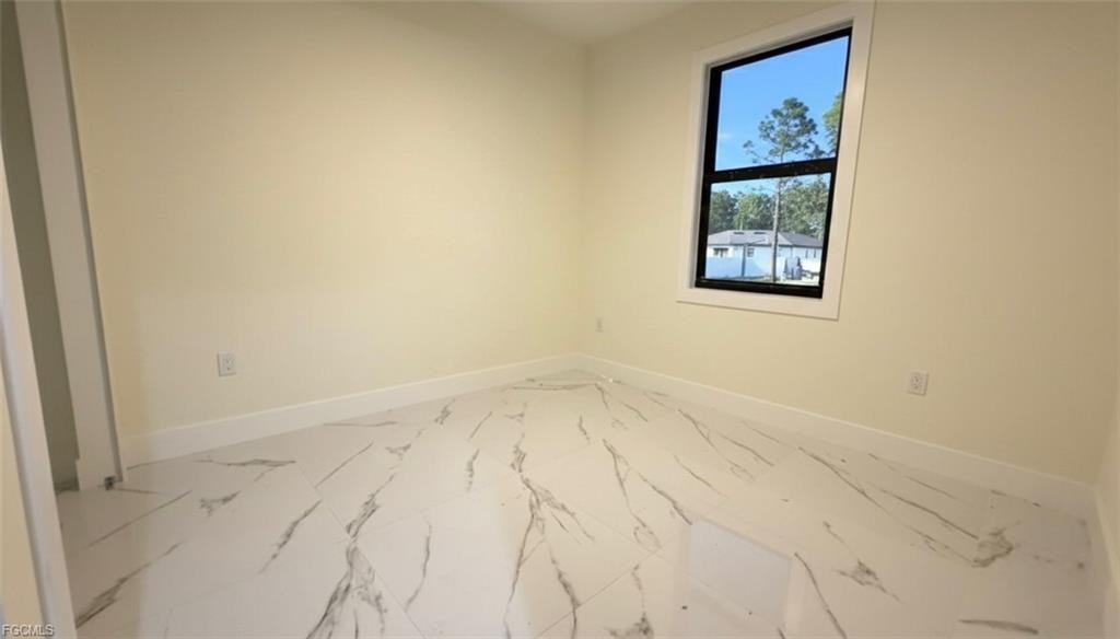 1821 Desoto Blvd N - Photo 3 of 8