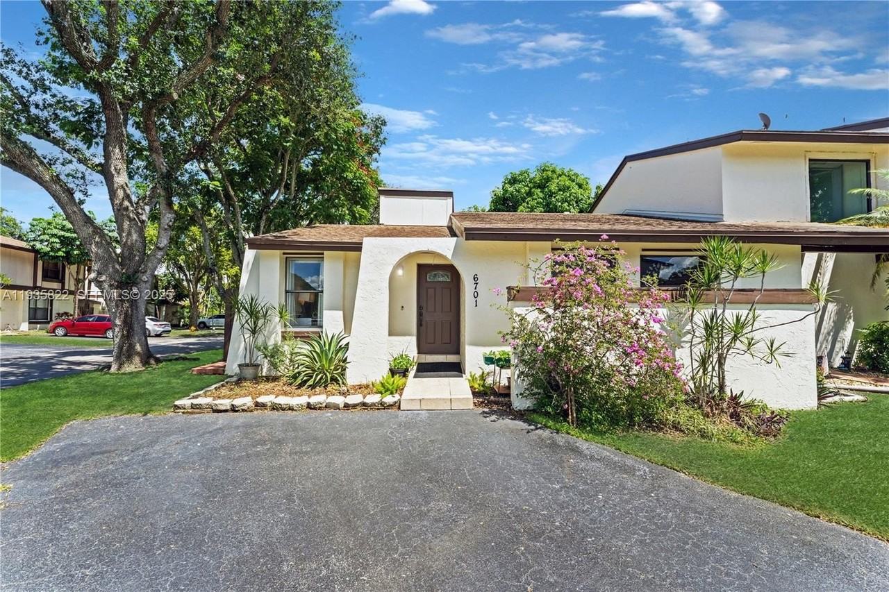 6701 Sw 129th Ct - Photo 2 of 8