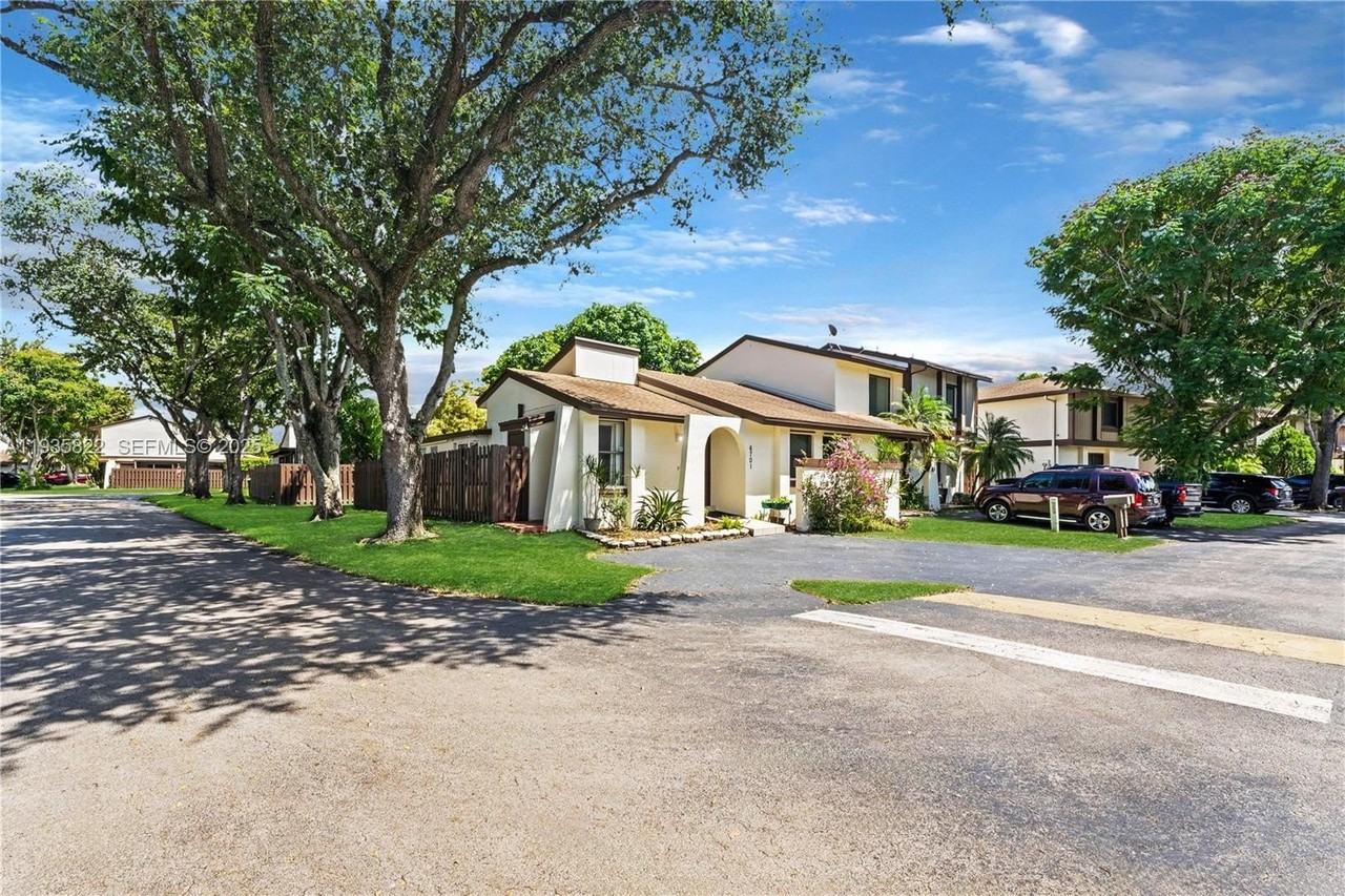 6701 Sw 129th Ct - Photo 3 of 8