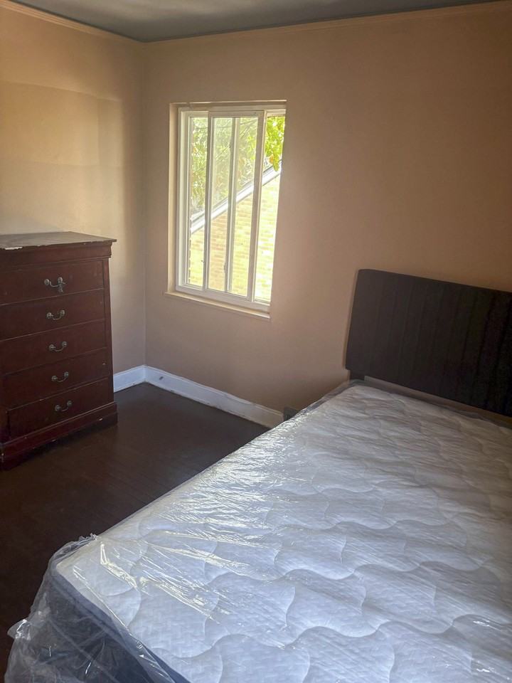 Buckingham Ave - Photo 4 of 9