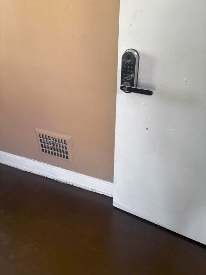 Buckingham Ave - Photo 6 of 9