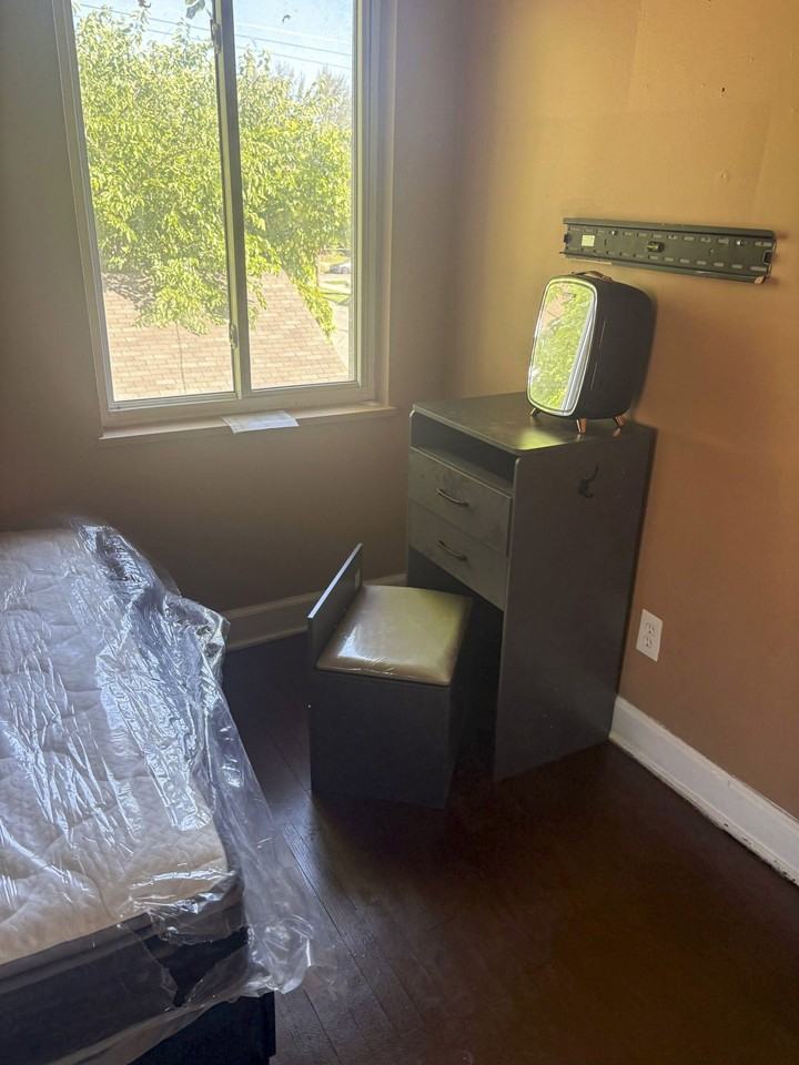 Buckingham Ave - Photo 7 of 9