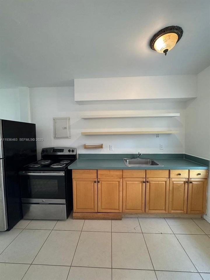 680 Ne 88th Ter #11 - Photo 5 of 8