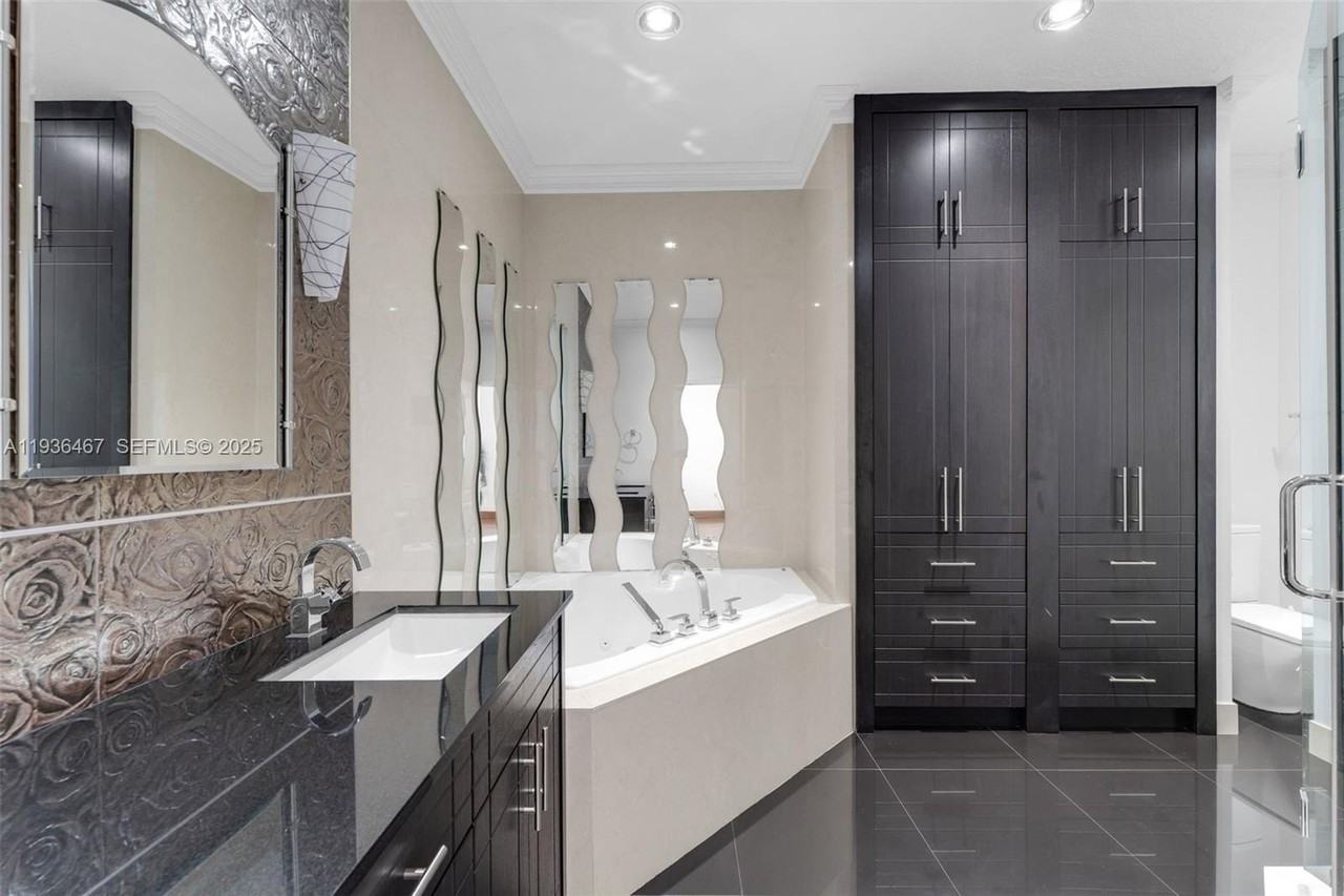 851 Sw 154th Path #851 - Photo 7 of 45