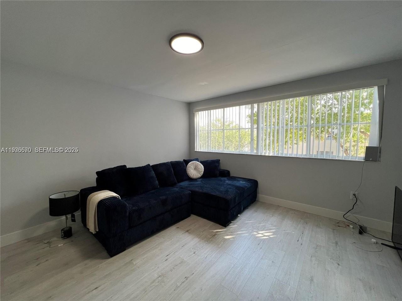 6155 Nw 186th St #305 - Photo 3 of 12