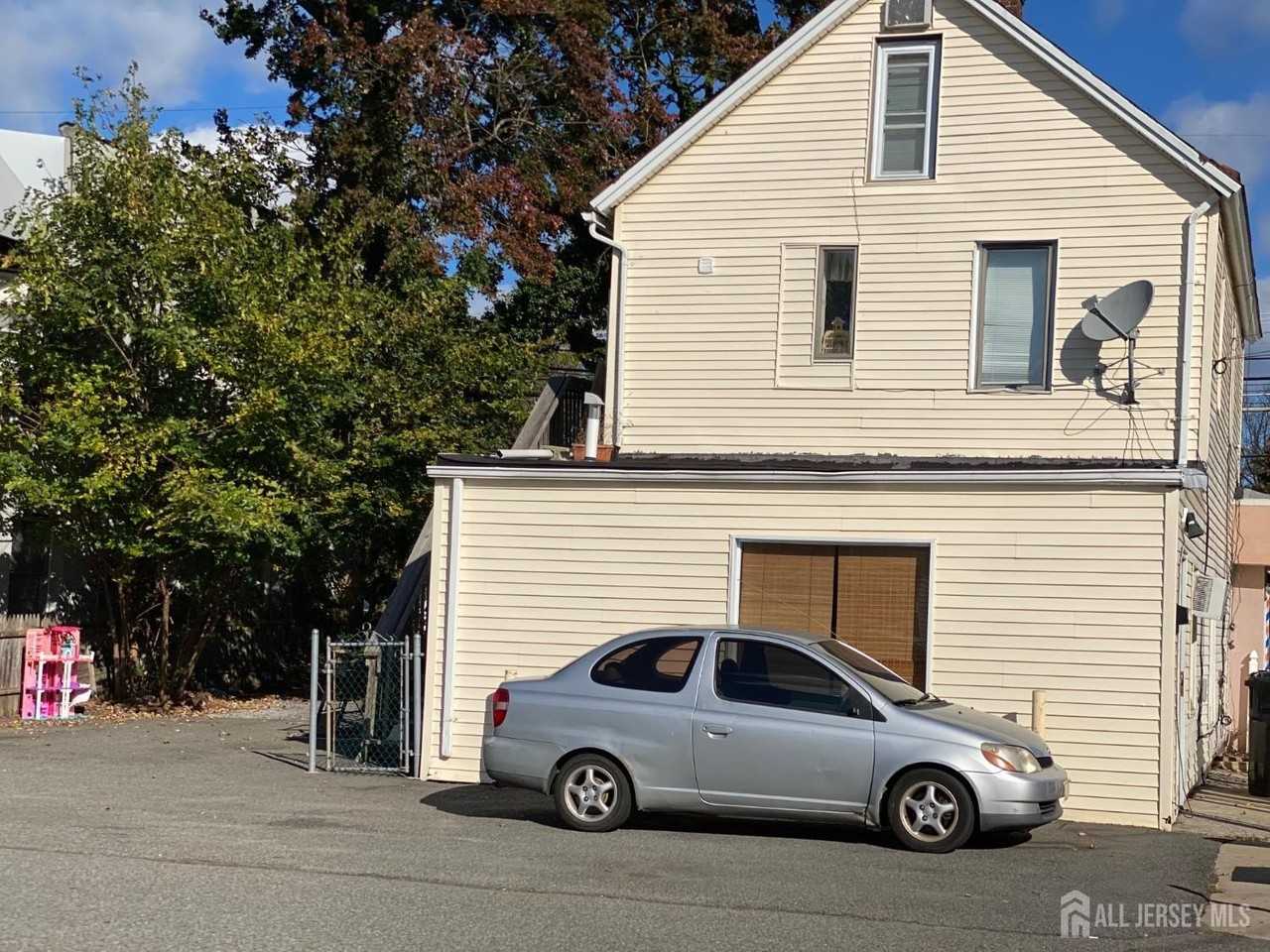 116 Woodbridge Ave - Photo 6 of 6