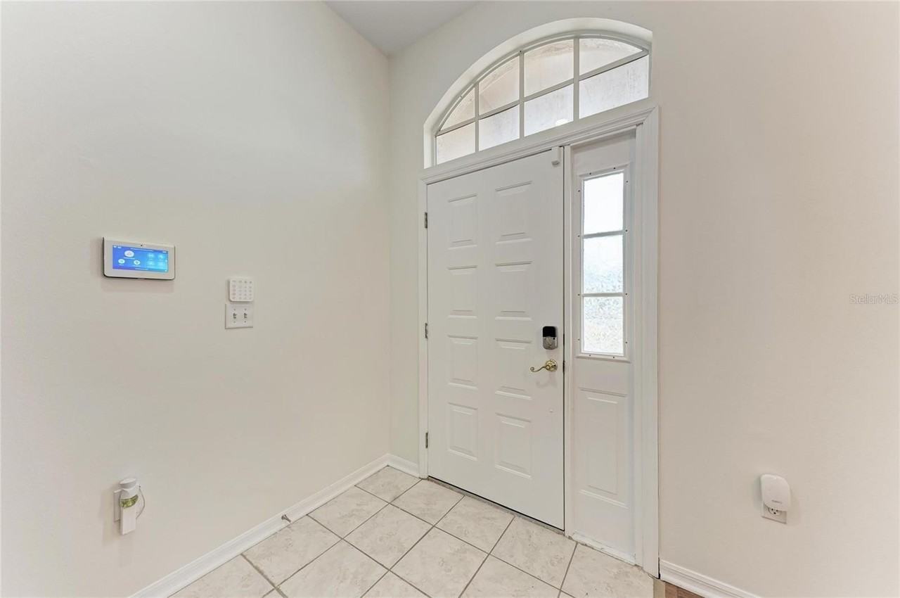 3219 58th Ter E - Photo 6 of 40