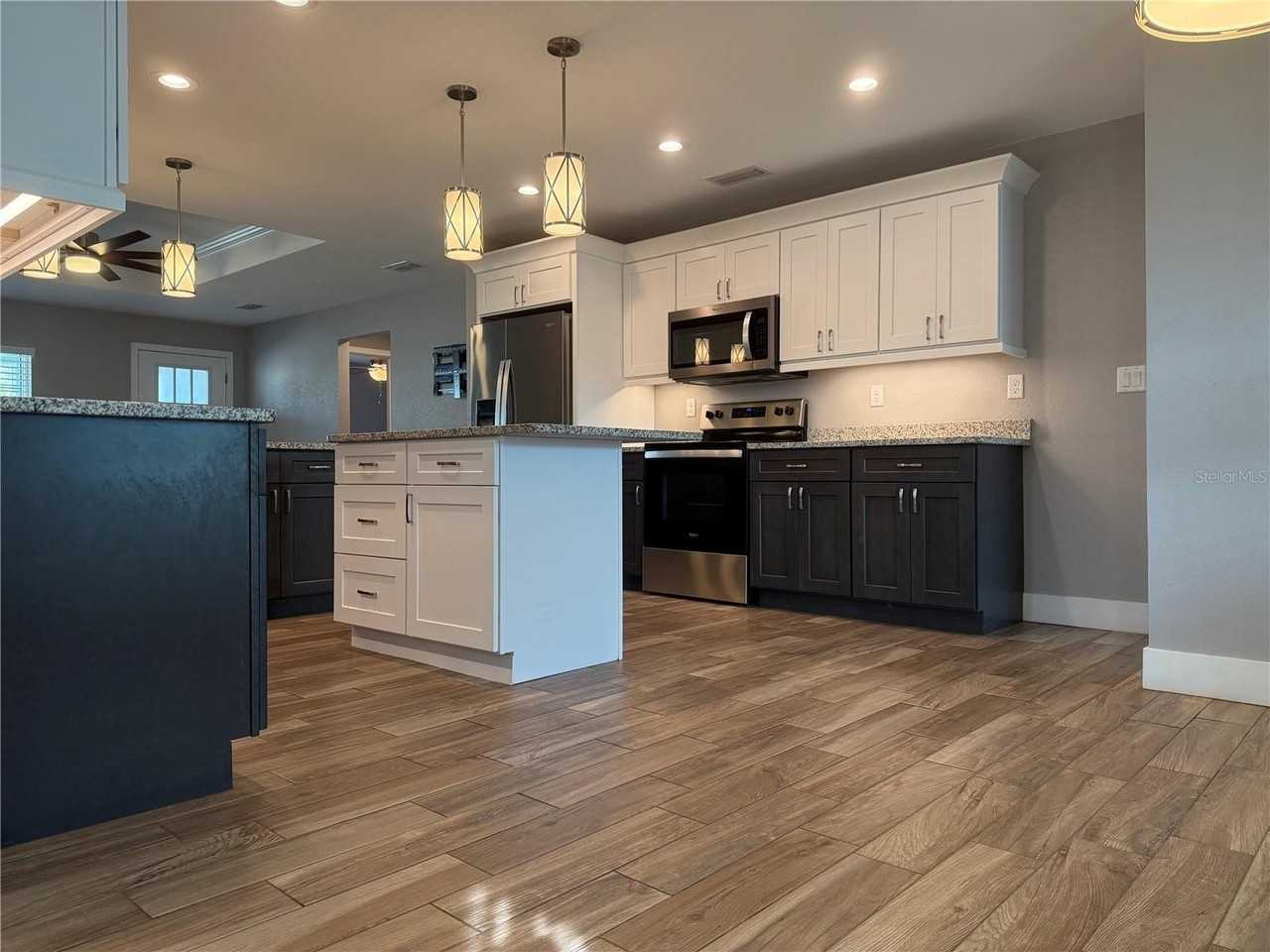 26527 Angelica Rd - Photo 6 of 16