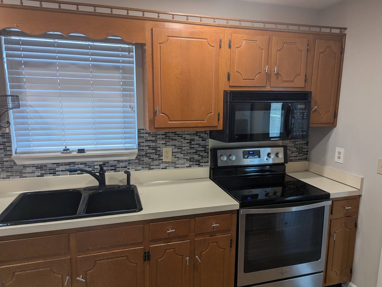 1403 Cedardale Ct #1 - Photo 6 of 23