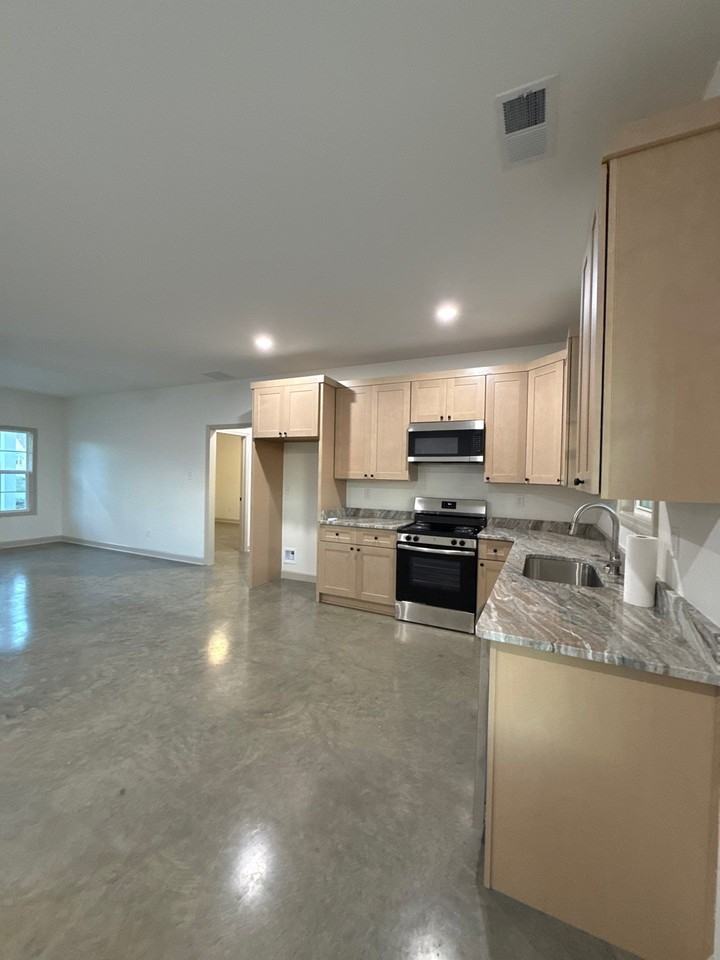 41 Wooten Ave #1 - Photo 7 of 26