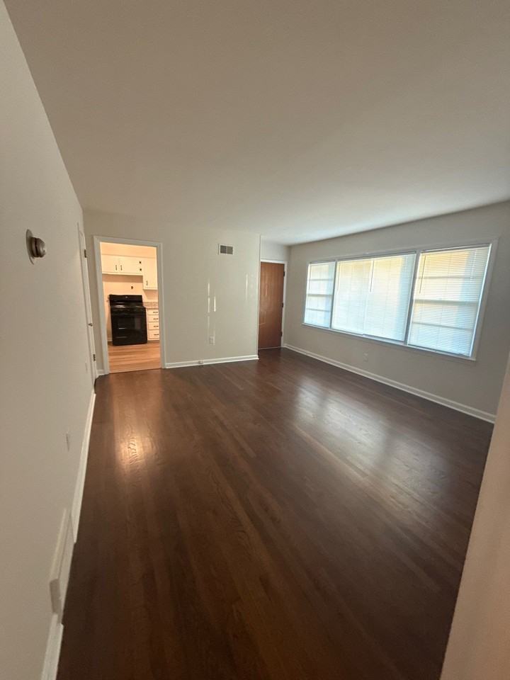 35 Wiley Dr #1 - Photo 4 of 29