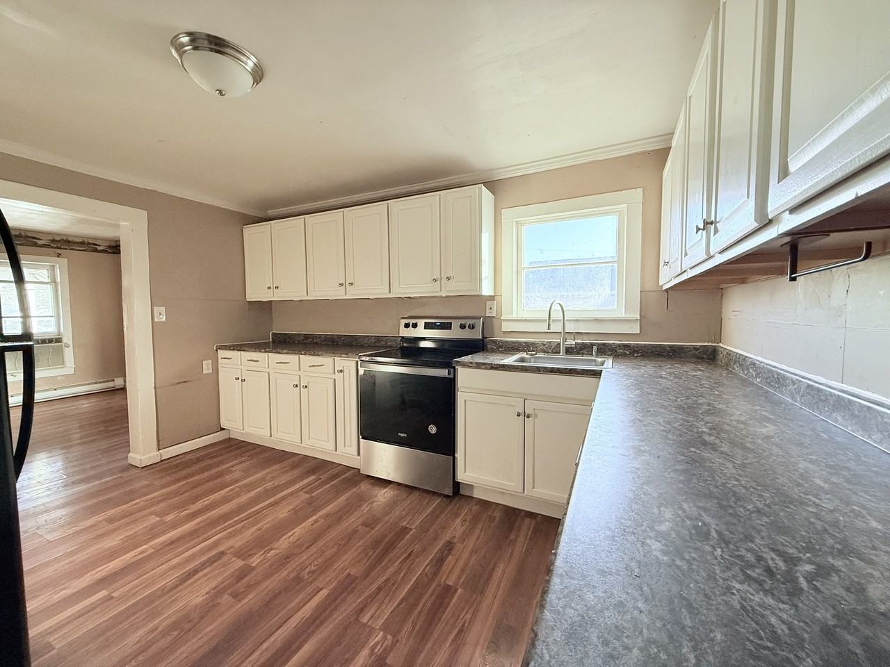 114 Oak St #1 - Photo 6 of 13