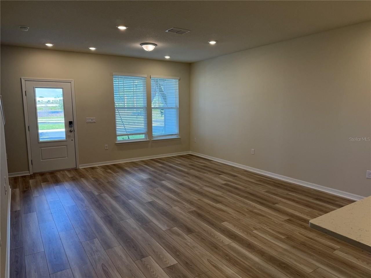 6424 Tabebuia Pkwy - Photo 5 of 25