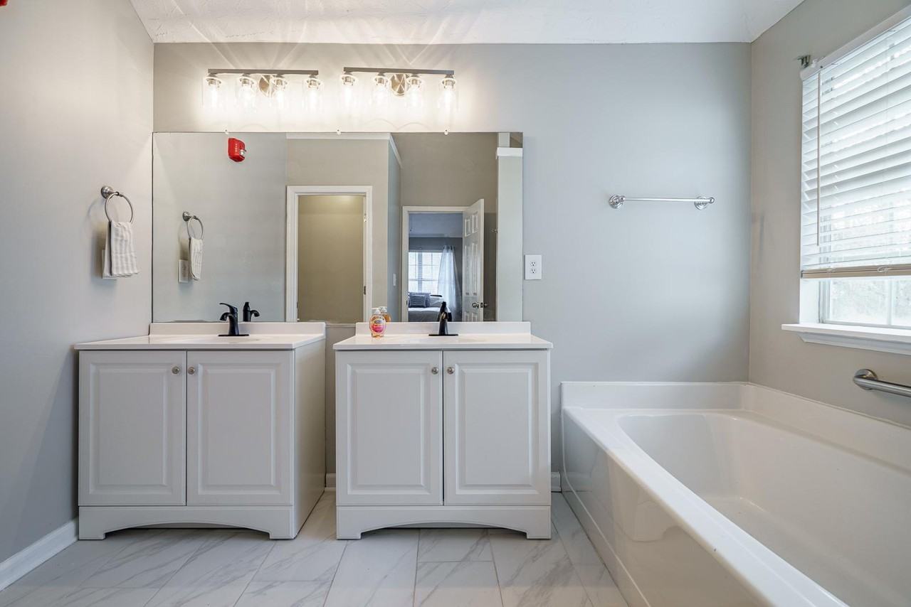 Creekview Dr - Photo 3 of 21