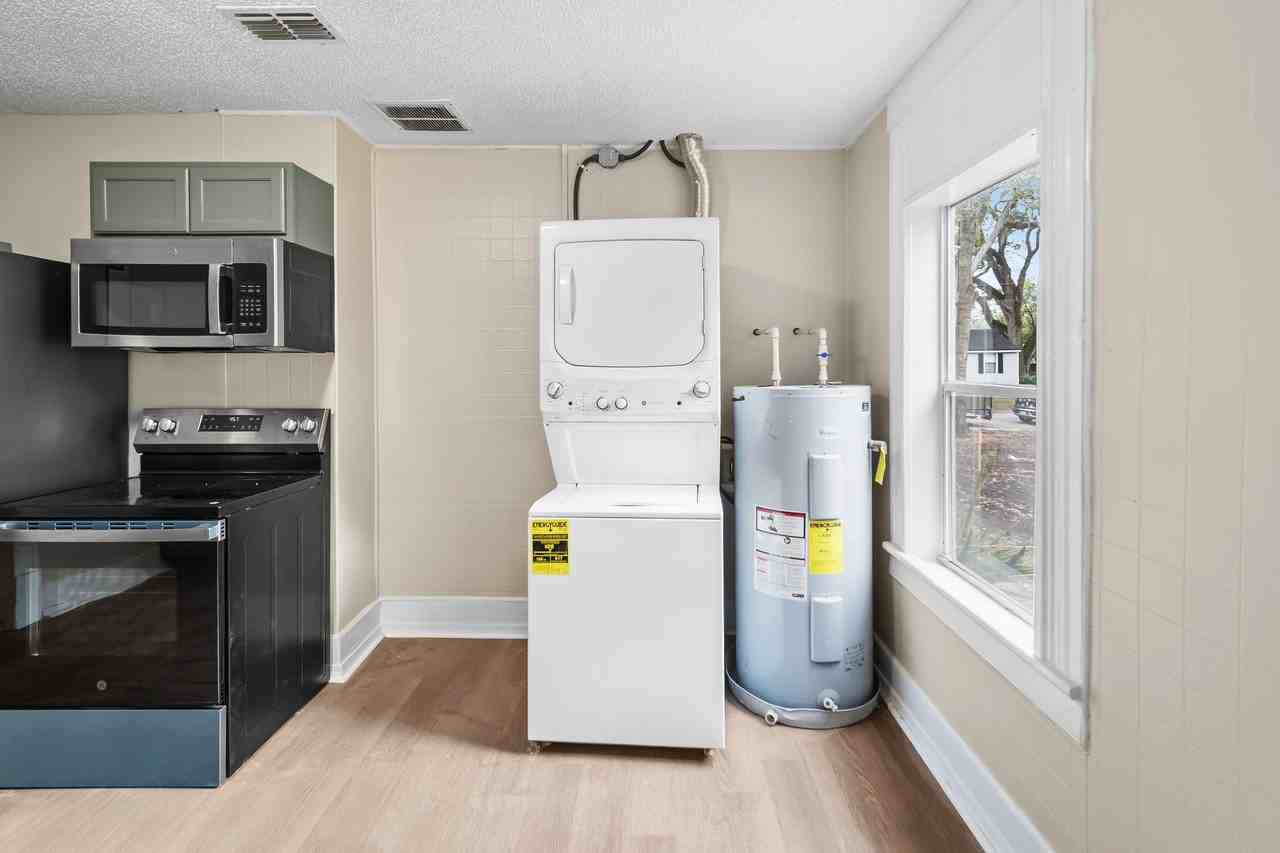 Gilmore St - Photo 4 of 18