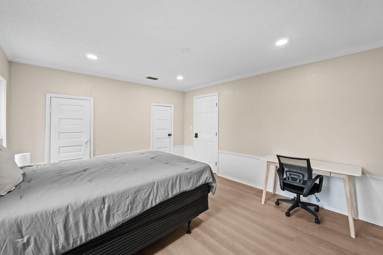 Gilmore St - Photo 6 of 18