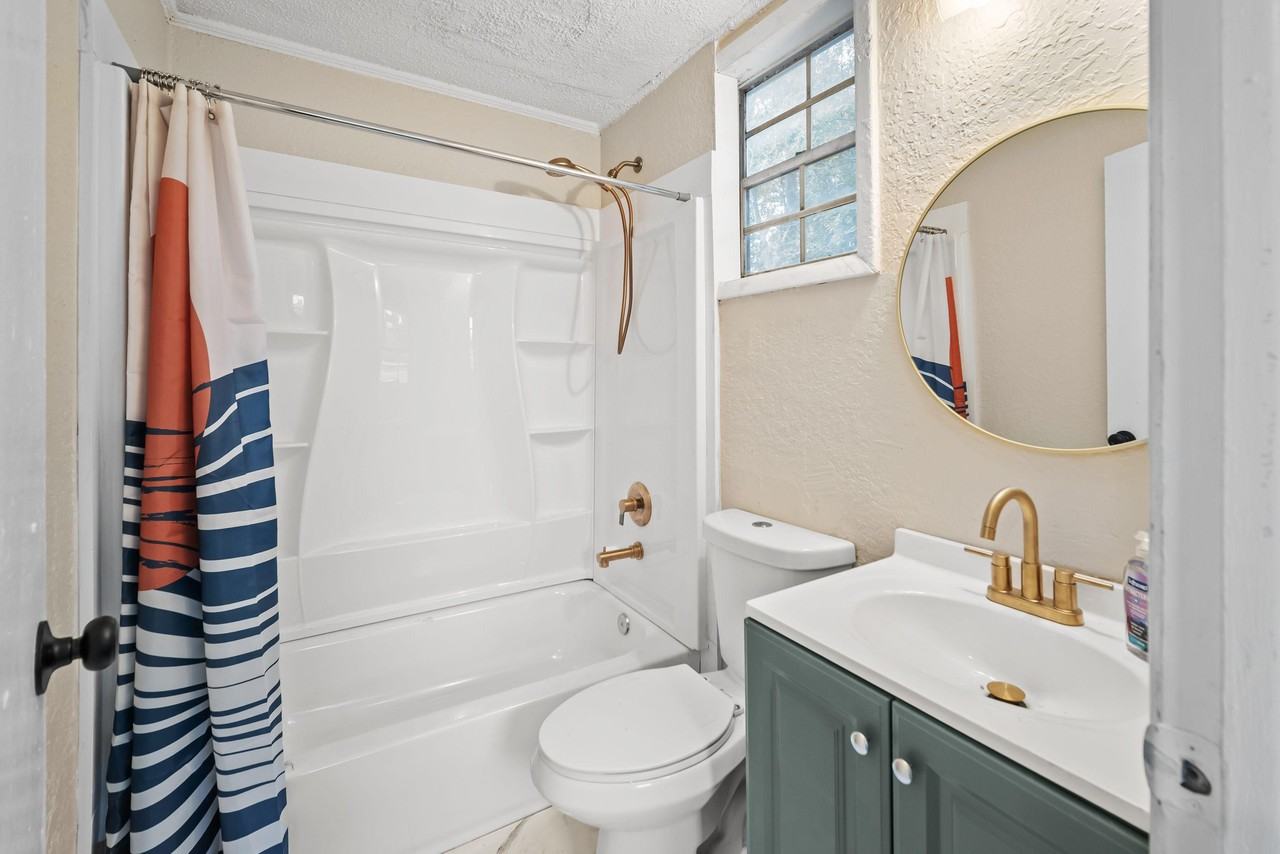 Gilmore St - Photo 7 of 18