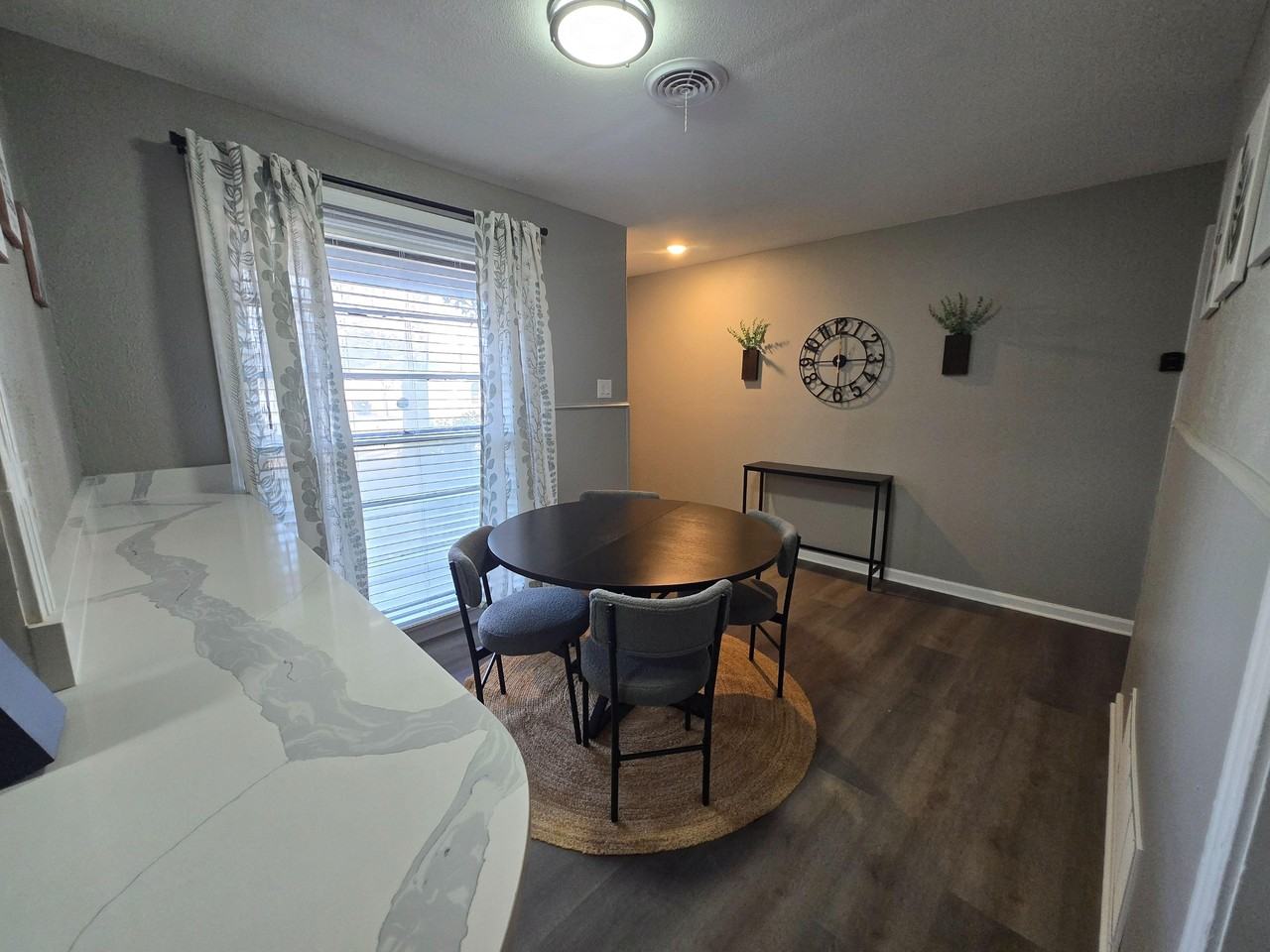 Broadway St - Photo 4 of 29