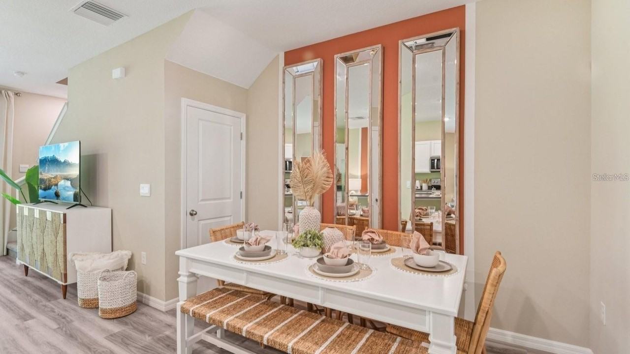 8106 Swan Mist Way - Photo 6 of 29