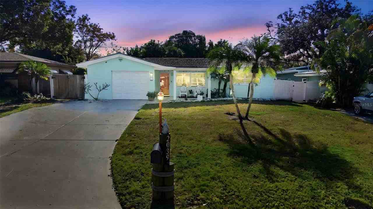 2039 Pine Ridge Dr - Photo 2 of 35